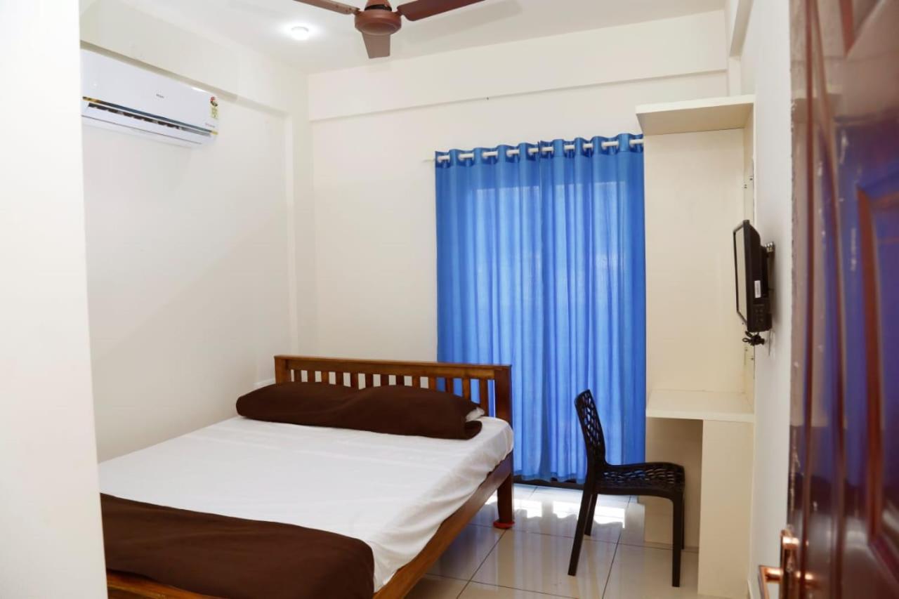 Uthram Residency Villa Kochi Exterior photo